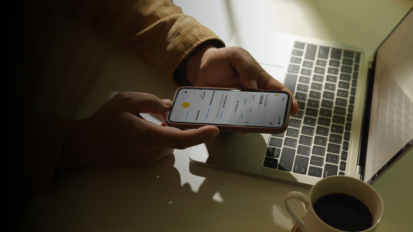 Best Money Transfer App for Canadians Paid in USD
